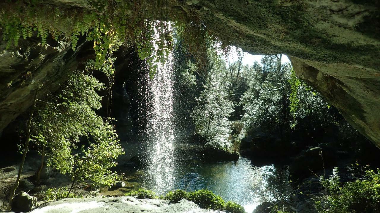 Camping La Chataigneraie Gravieres 外观 照片
